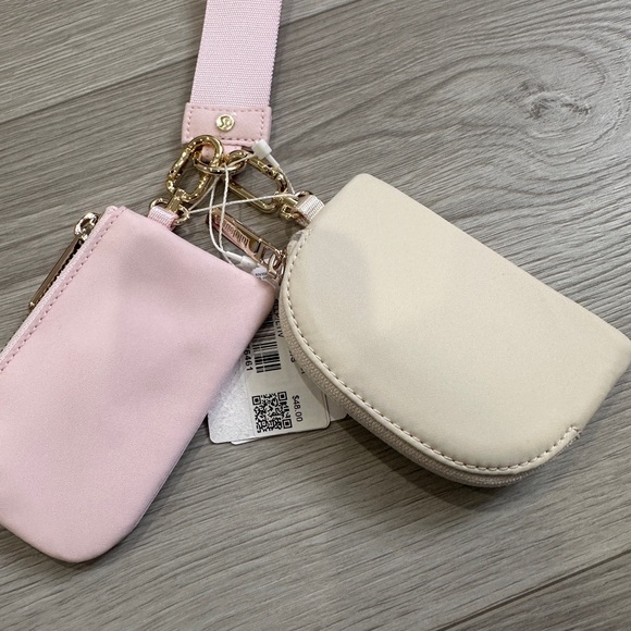 Lululemon dual pouch wristlet - Picture 3 of 4